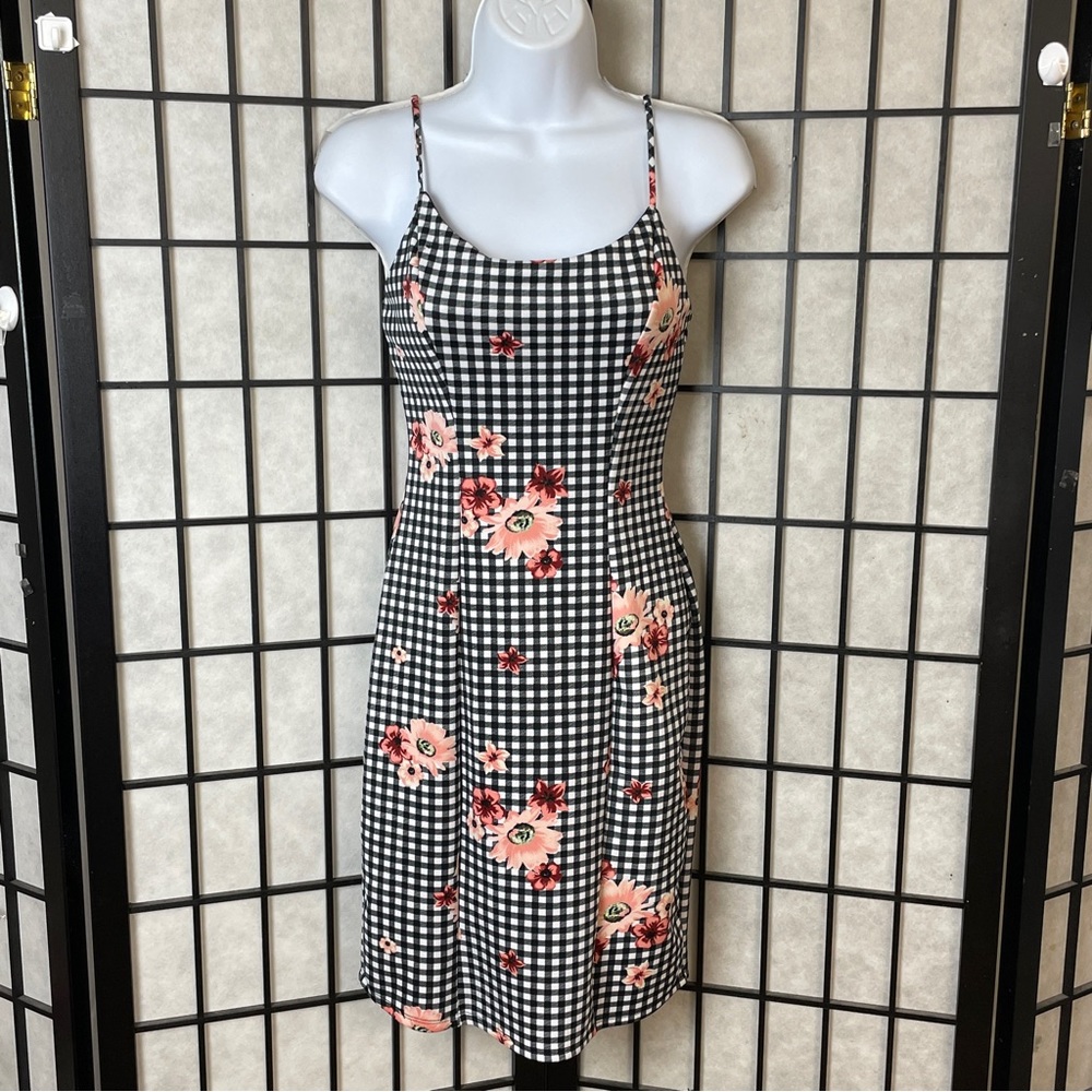 LuvLiz ladies, floral skater, dress, size medium